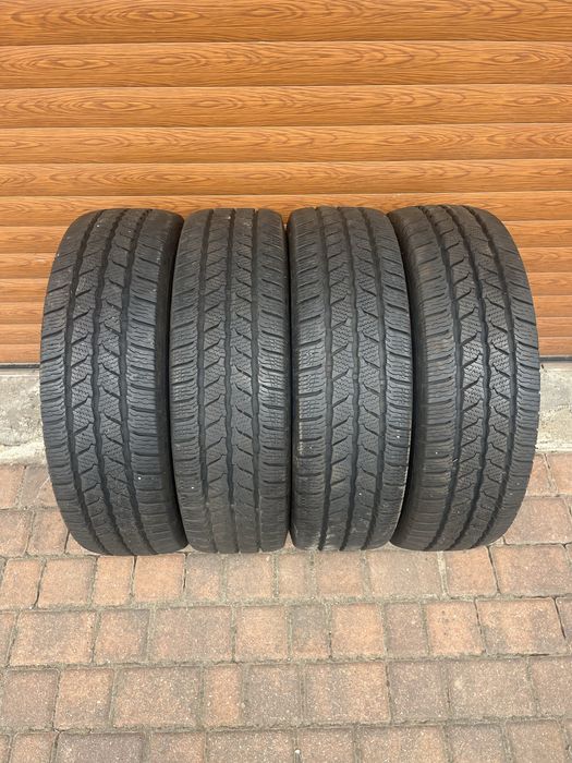 205/75/16C Continental 4 opony zimowe 8.2mm
