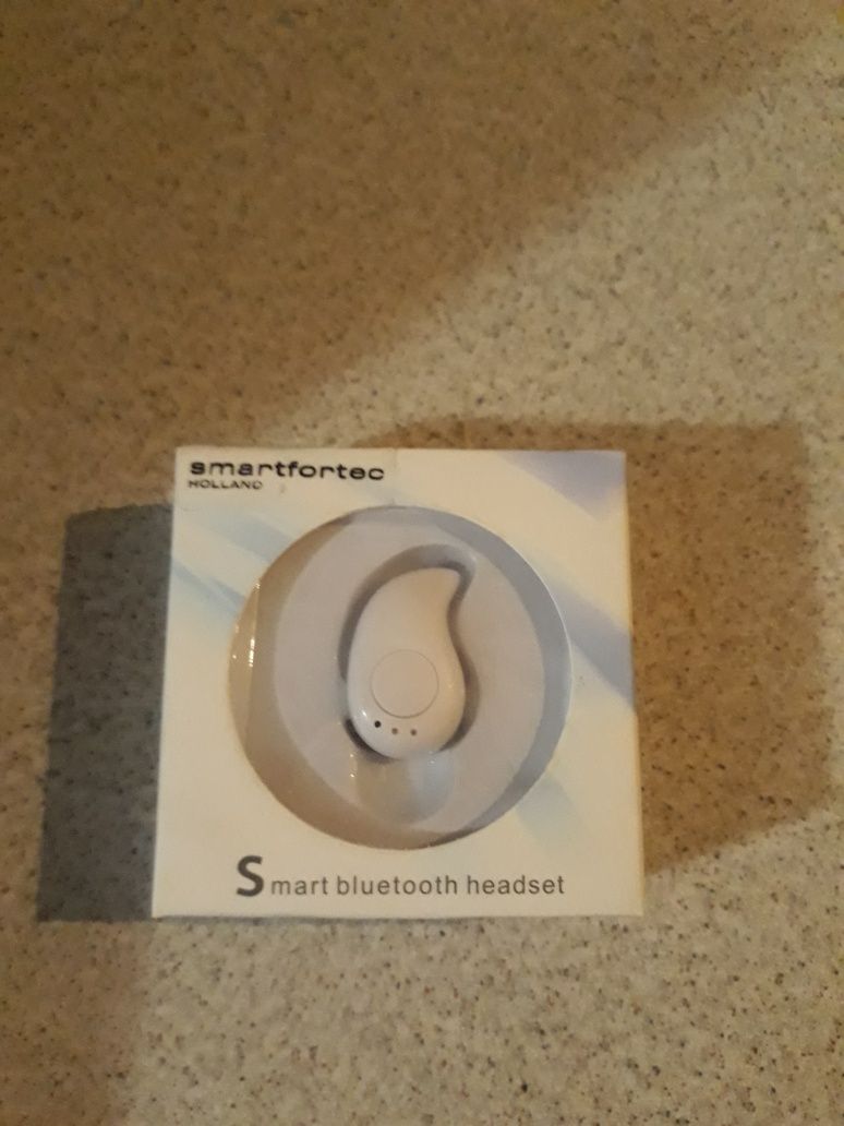 Продам bluetooth наушник