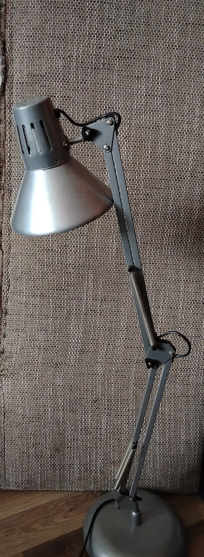 Tanio.lampa stojąca inspire