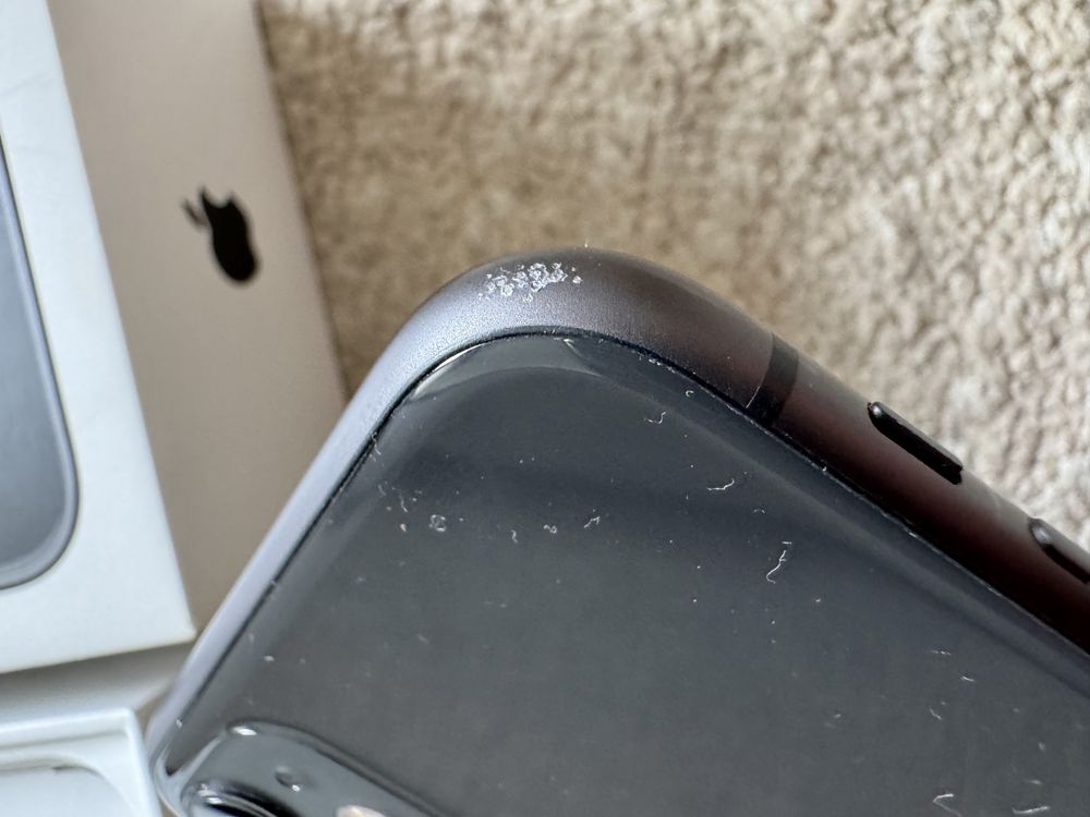 iPhone 11 128GB Preto
