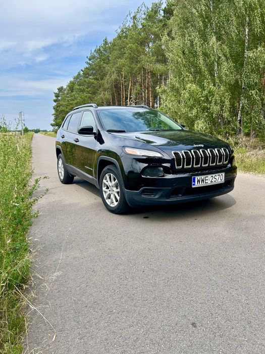 Jeep cherokee sport  kl 14 2.4 benzyna