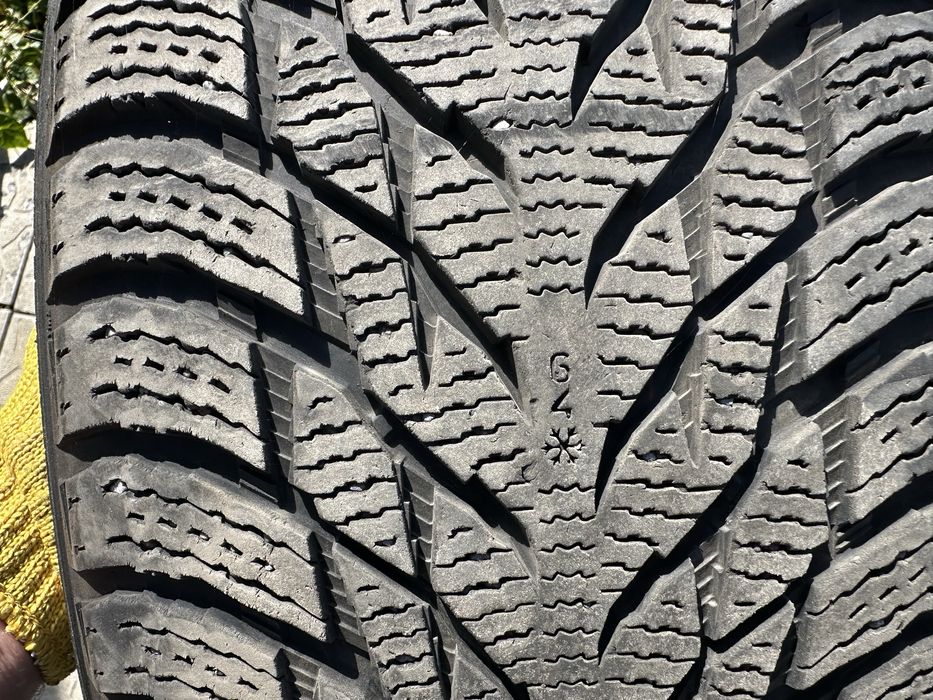 Зимова гума Nokian Hakapelitta r3, 225 55 17.