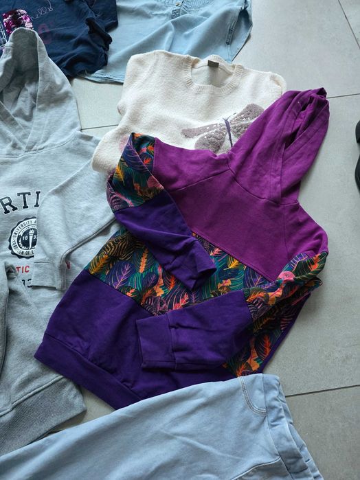 Paka rzeczy 128 dla dziewczynki