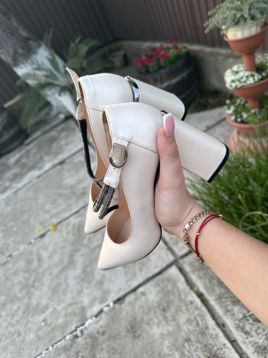 Туфельки розмір 37