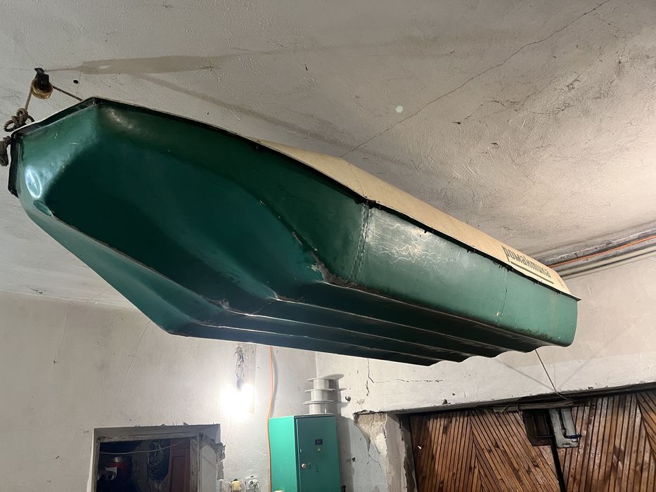 Човен «Романтика» з мотором