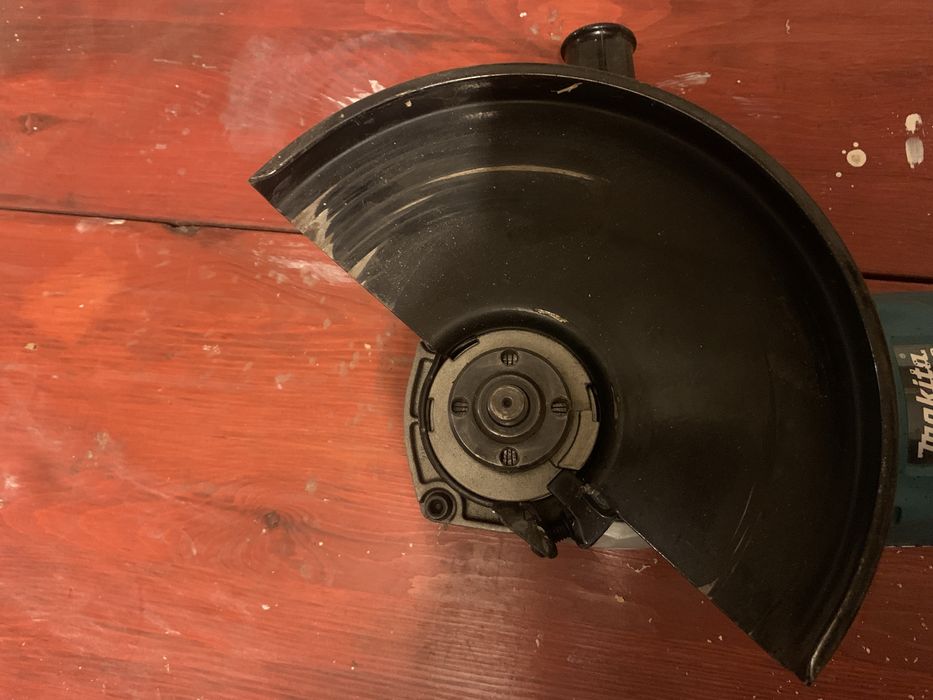 Szlifierka kątowa Makita GA9020R