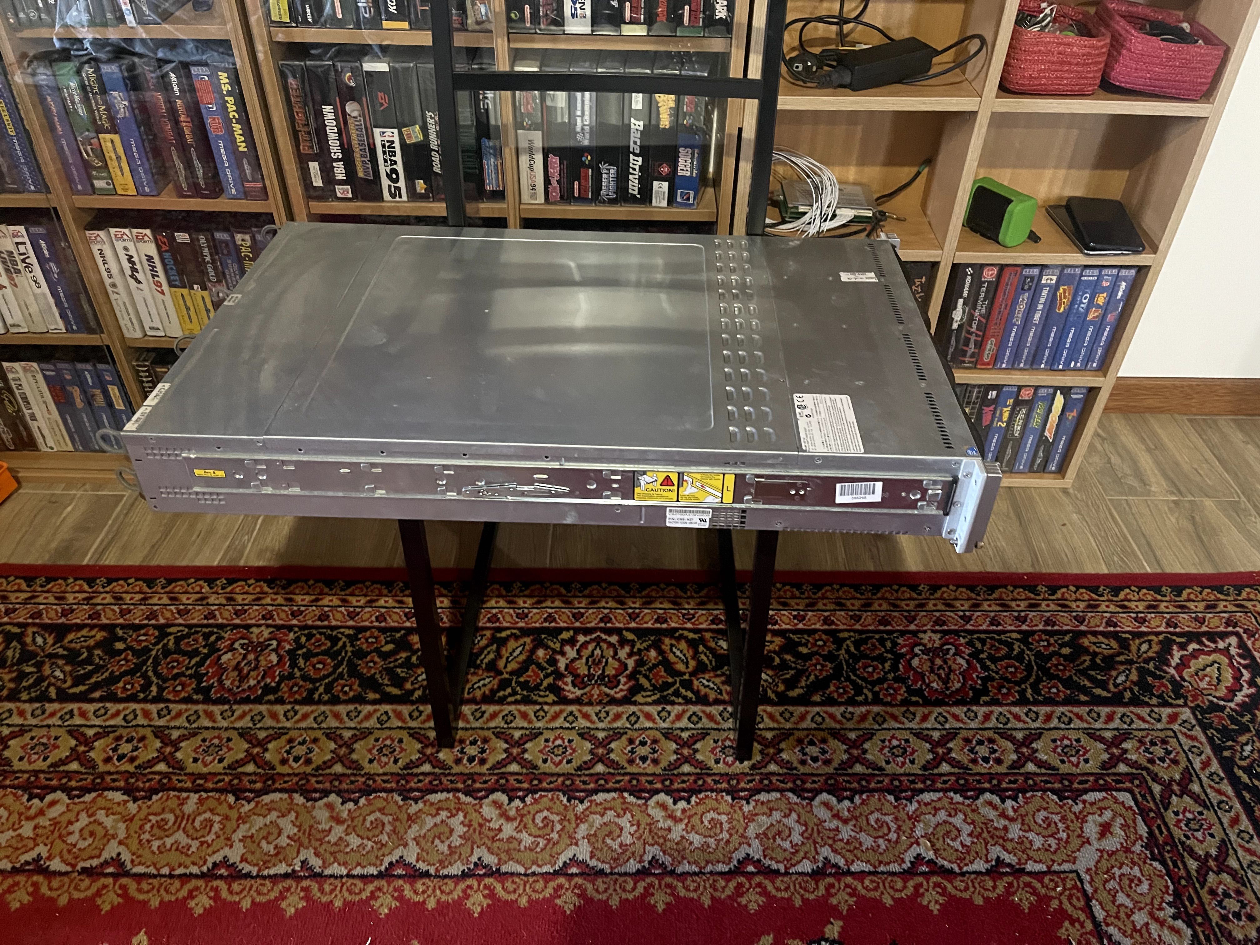Supermicro CSE 827-14 8x Xeon X5675 3,46 CPU 240GB RAM 2x 1400W
