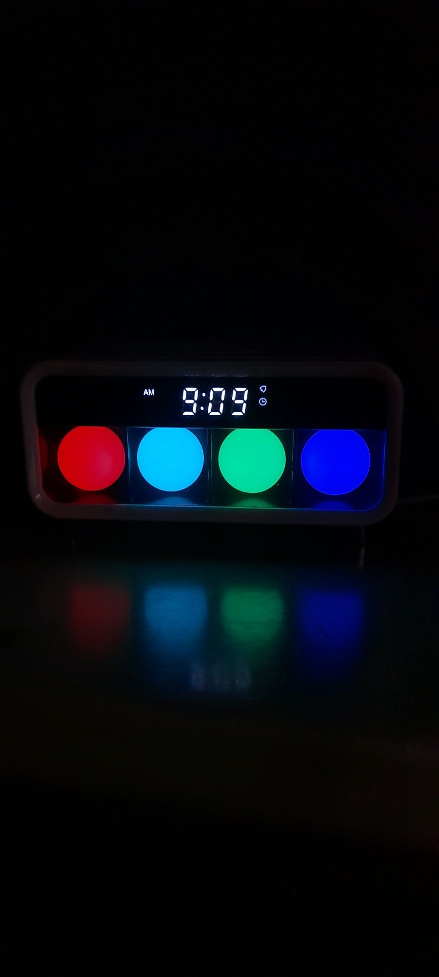 Relógio Digital (Carrega Telemóveis)