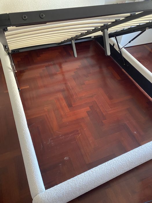 Cama elevatoria com colchão de 150x200cm