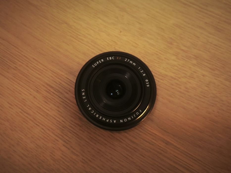 XF 27mm F2.8 - Lente Fujifilm

Nota: A lente é guardada em caixa