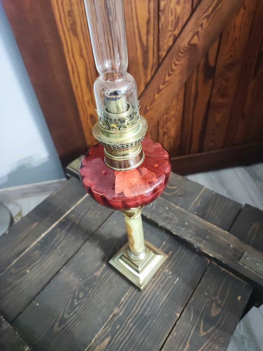 Kolumnowa lampa naftowa marmur mosiądz