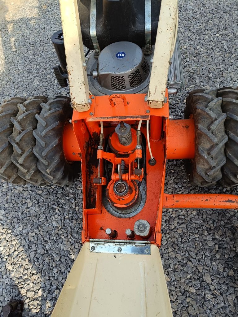 Kosiarka listwowa traktorek Holder 8 HP