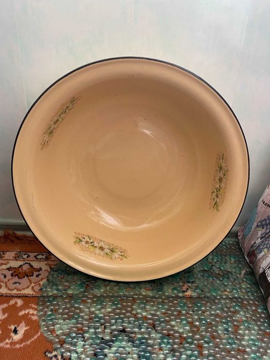 Емальована  миска