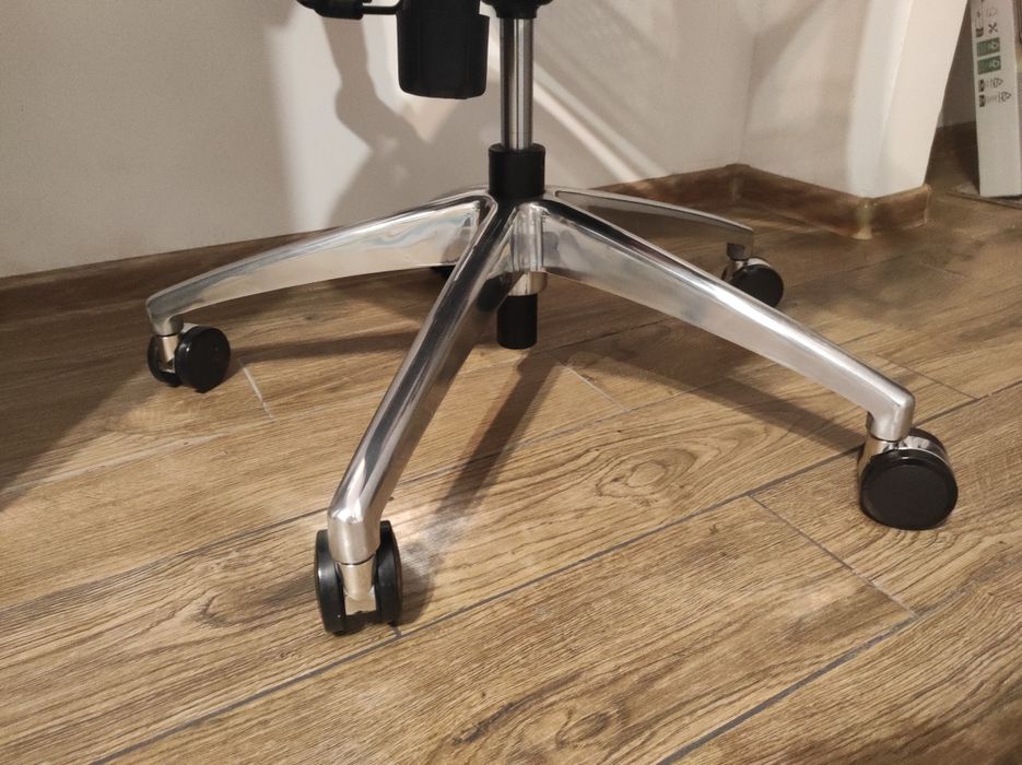 Fotel ergonomiczny biurowy ERGO 500 czerwony