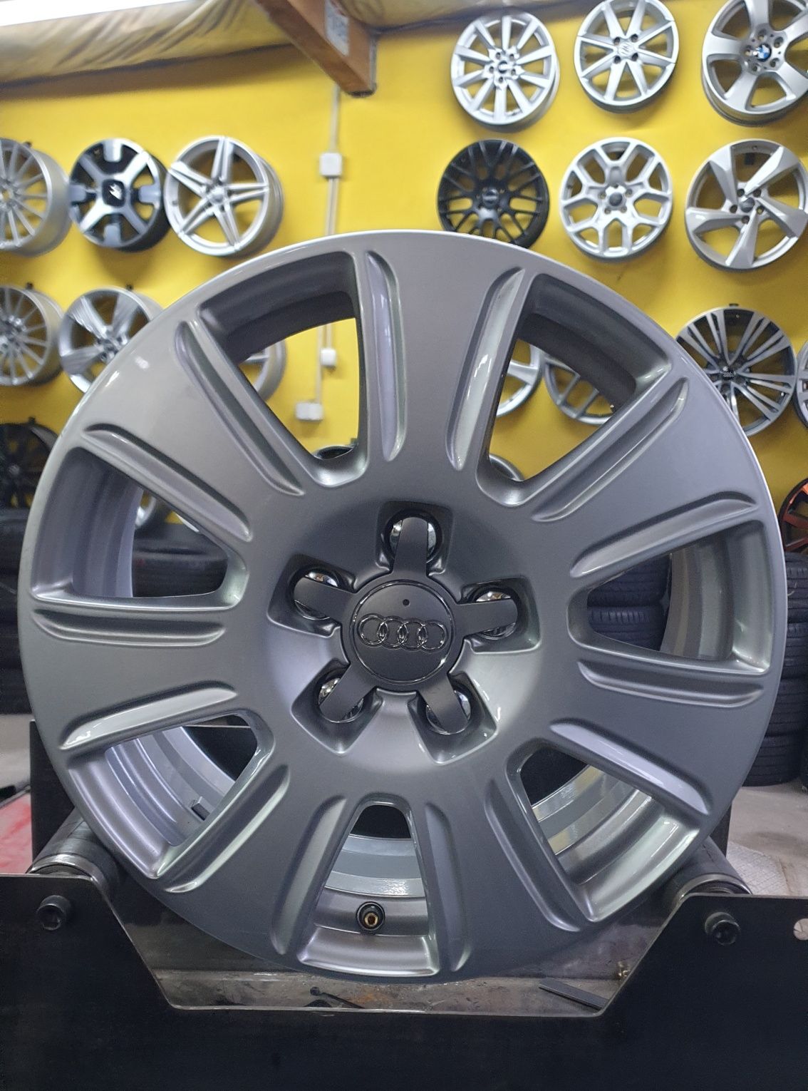 Felgi Aluminiowe 5x112 6,5Jx16 ET 33 Audi Q3 A3 A4 A6