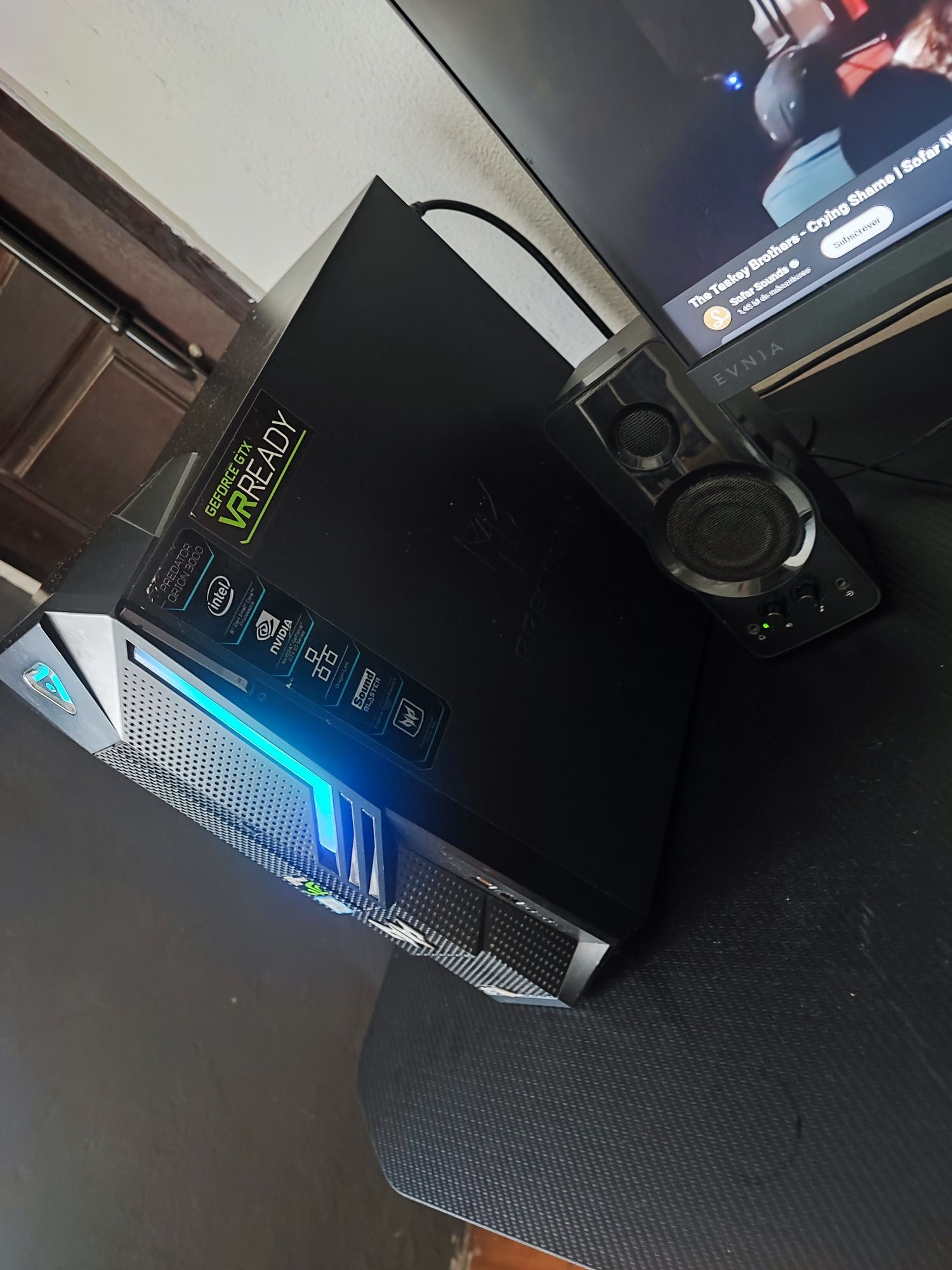 PACOTE GAMING COMPLETO - Philips 240Hz + Acer Predator + Mesa Gaming