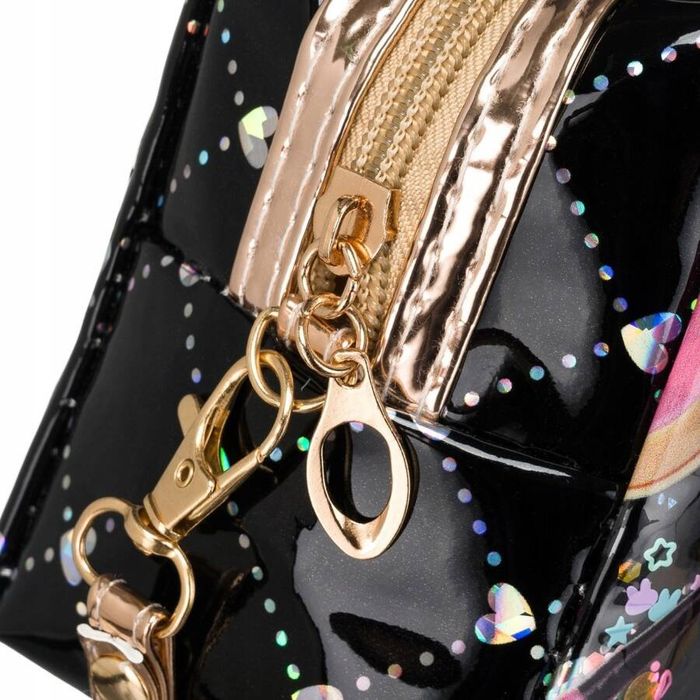 kolorowa, wodoodporna kosmetyczka podróżna