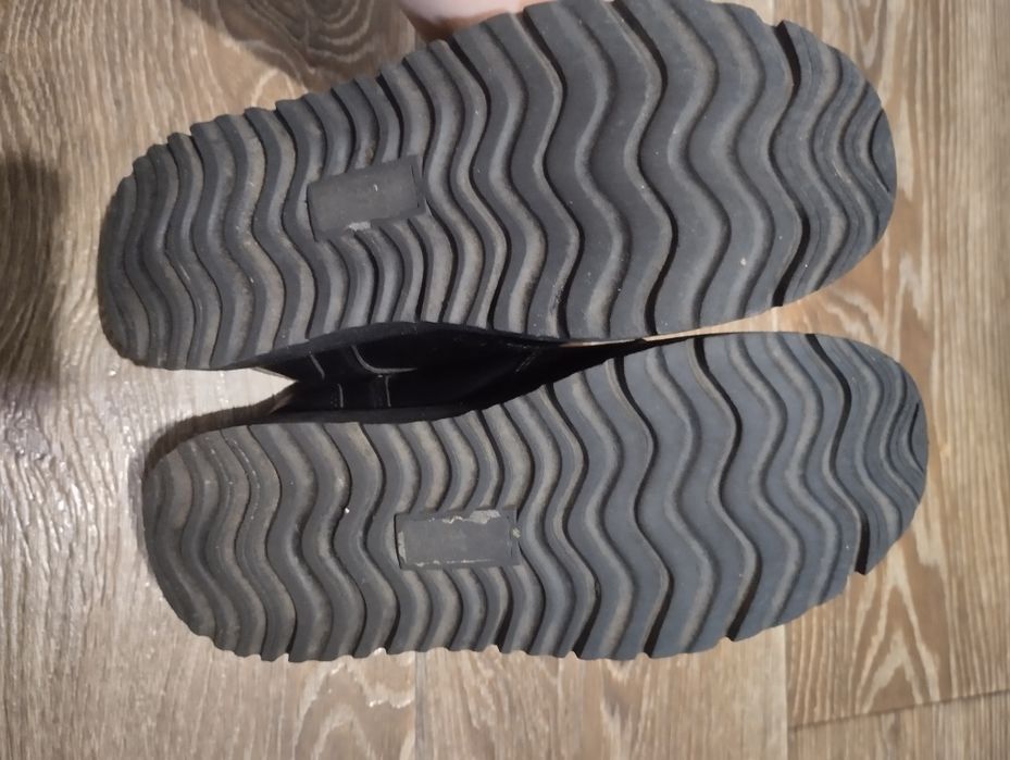 Кросівки жіночі чорні