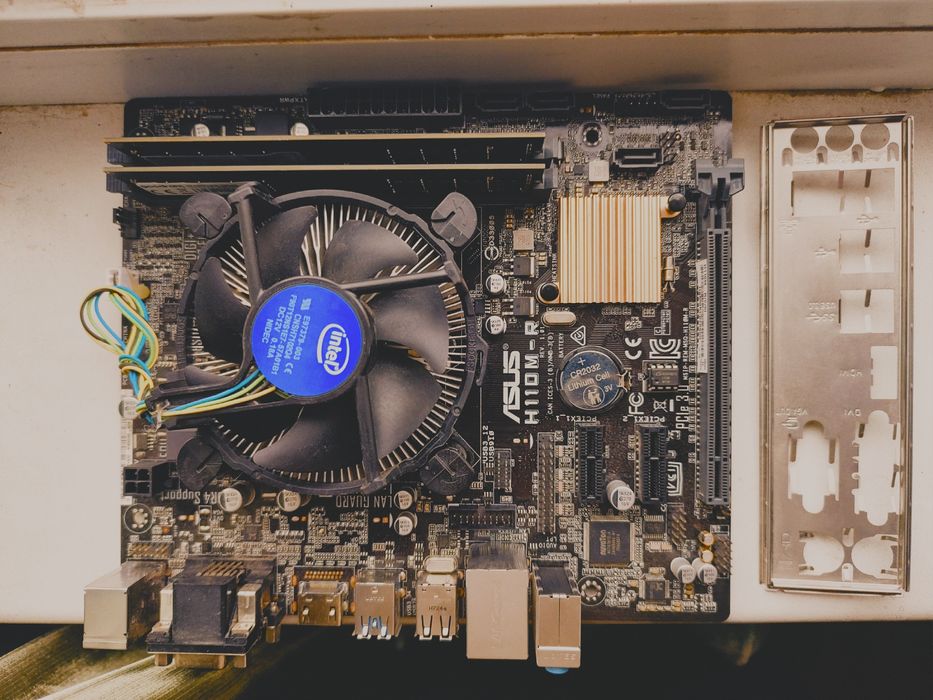 Asus H110M-R, I3-6100, 8 Gb ddr4, гарантія