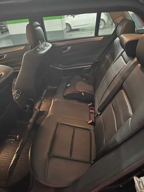 Carrinha Mercedes E220, Gasóleo, 125632 Km, automática, Avantgarde