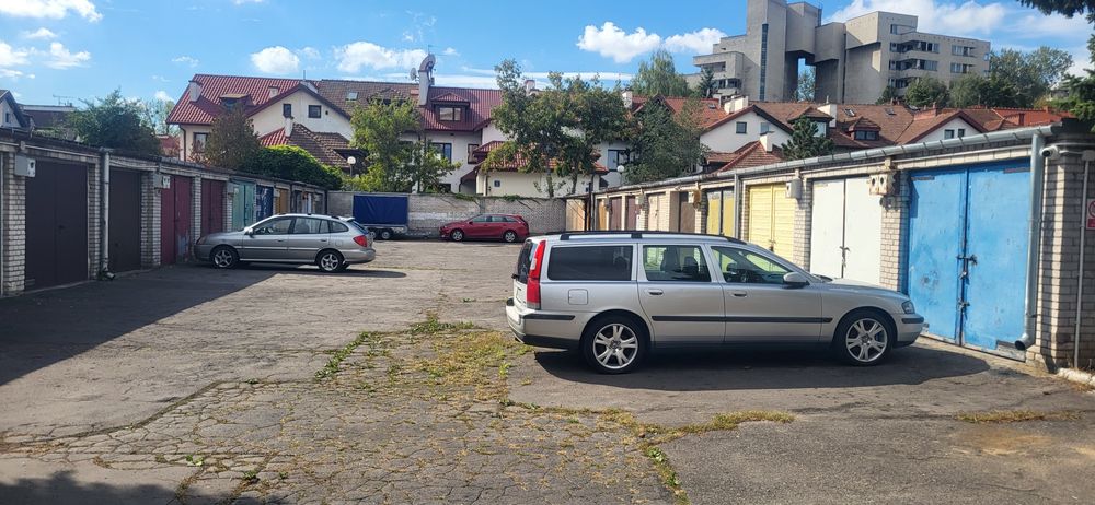 Duży garaż na Woli ul. Płocka  25m2