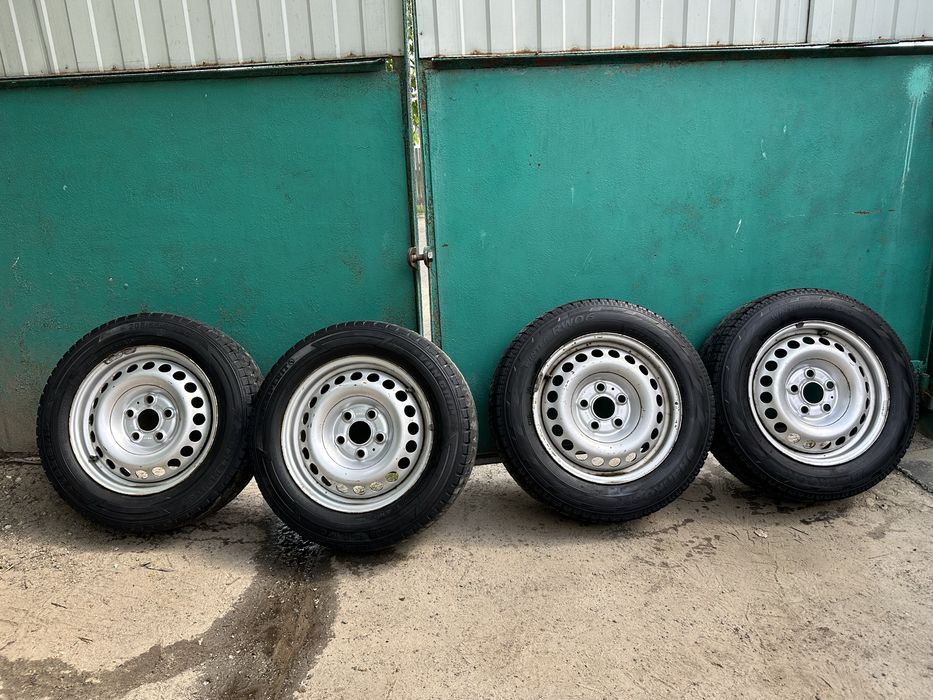 Hankook Winter RW06 R16C 205/65 5х120х65