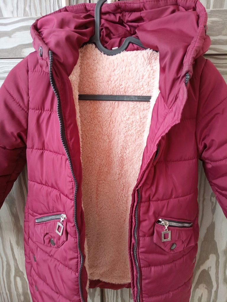Зимова курточка на дівчинку, розмір / ріст 122