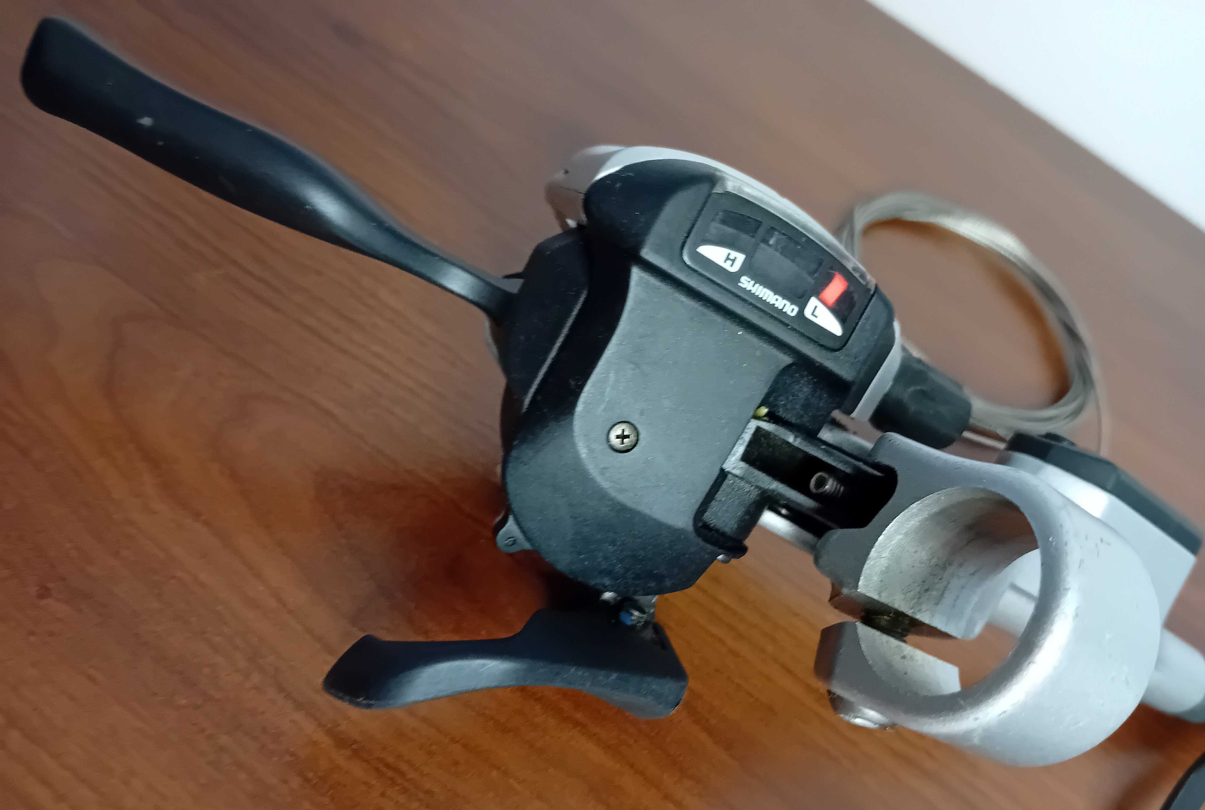 Klamkomanetka Shimano Deore XT ST-M765 i hamulec hydrauliczny/NOWA/.