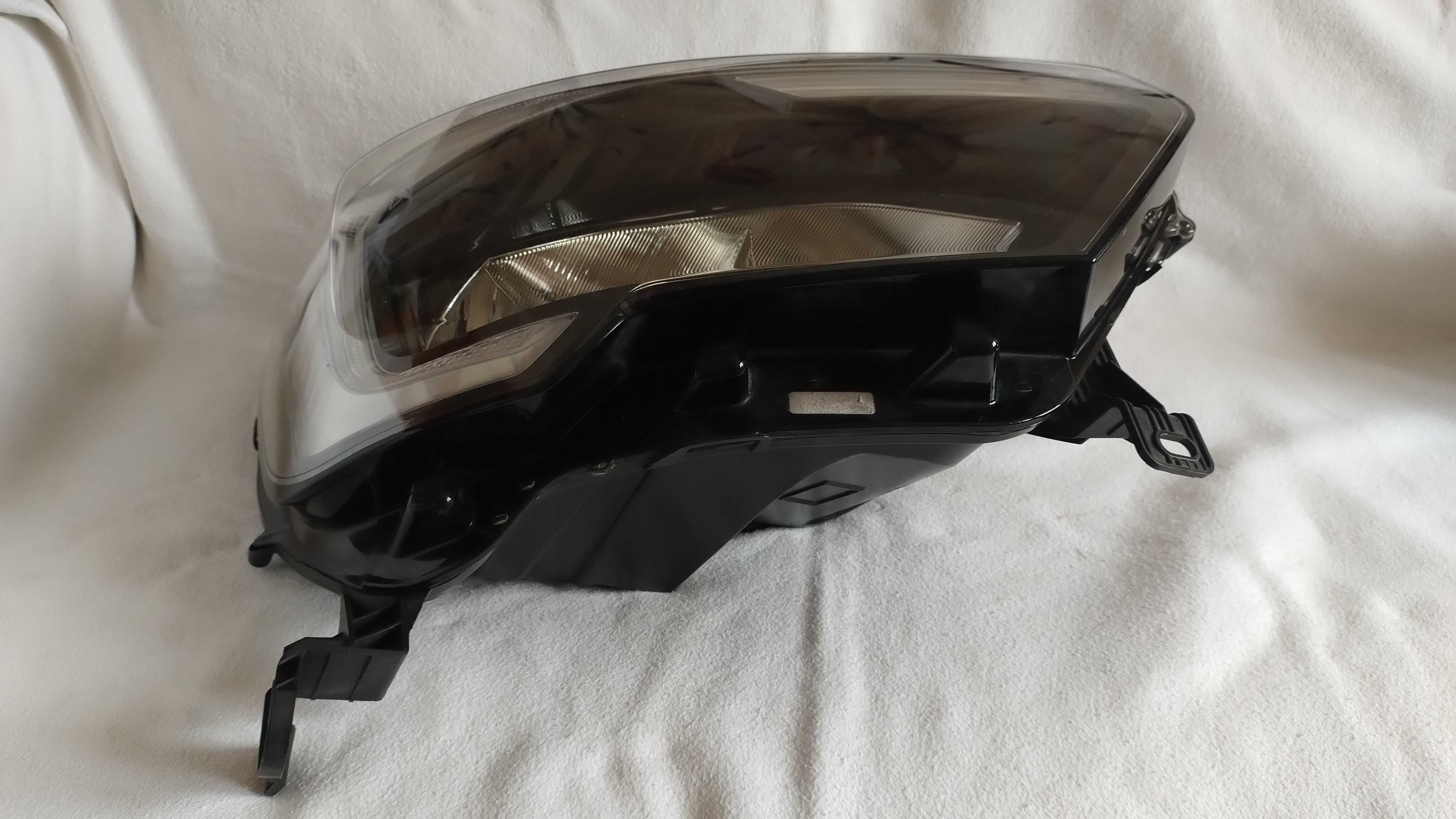 Reflektor Prawy Lampa Przednia Prawa LED Renault Master III Lift 19-