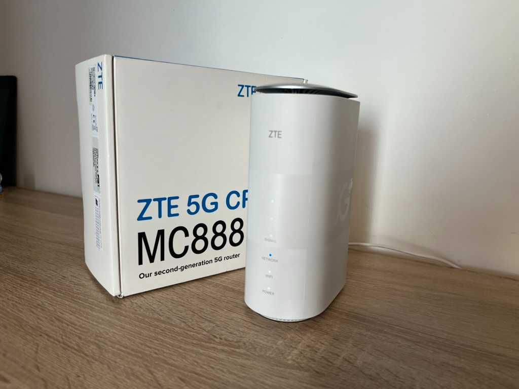Router ZTE 5G CPE MC888 – router 5G z pudełkiem