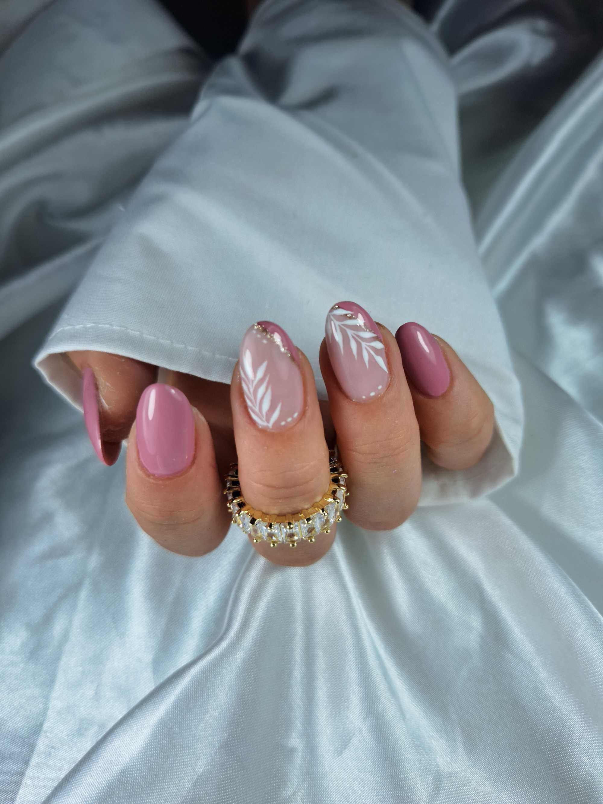 Manicure hybrydowy, uzupełnienie żelowe, przedłużanie