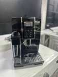 Кавомашина Delonghi з Німеччини, 1 рік гарантії
