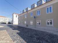 Apartamento de 3 Quartos, pequeno jardim, nos Olivais a minutos par...