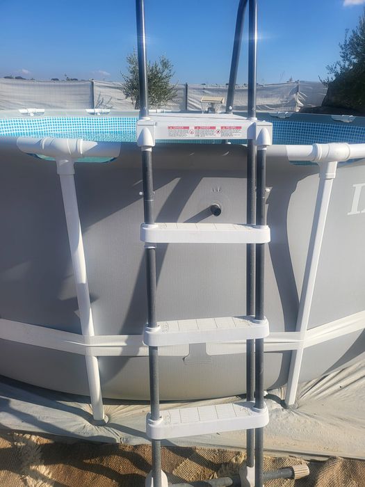Piscina com 15 dias de uso