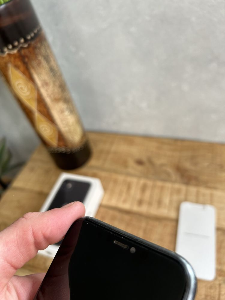 Iphone 11 z pudełkiem