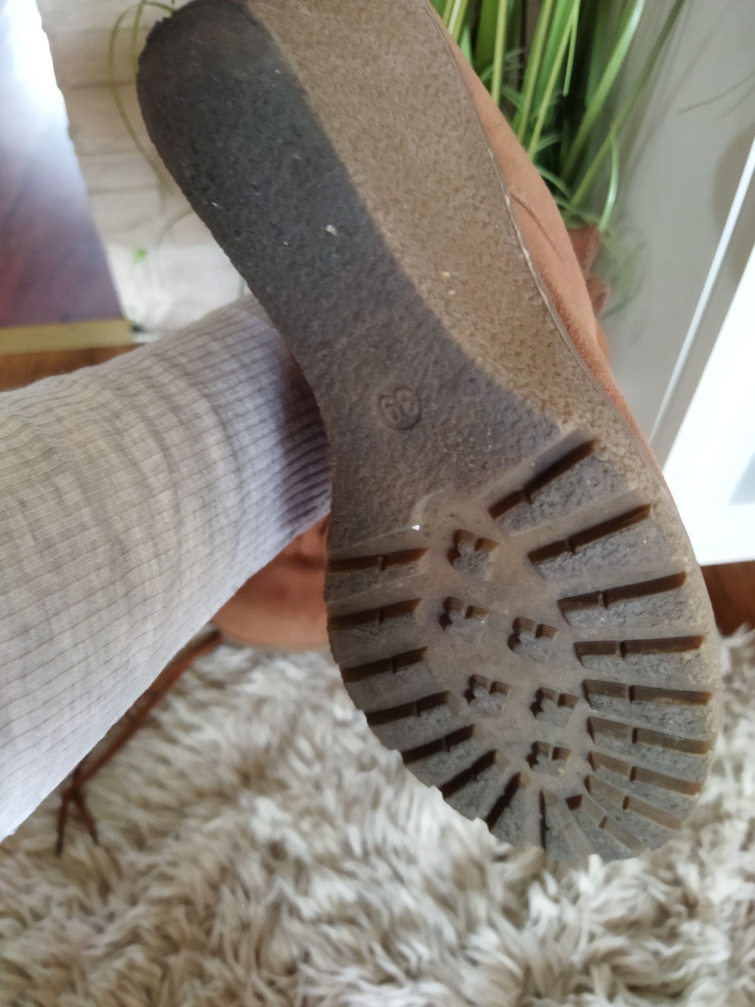 Rude botki zamszowe 39