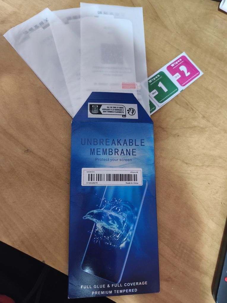 Várias películas para telefone. 4 modelos