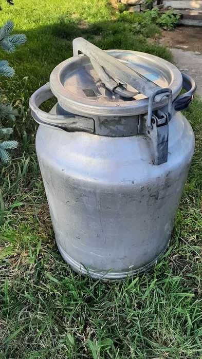 Продам бидон алюминиевый СССР