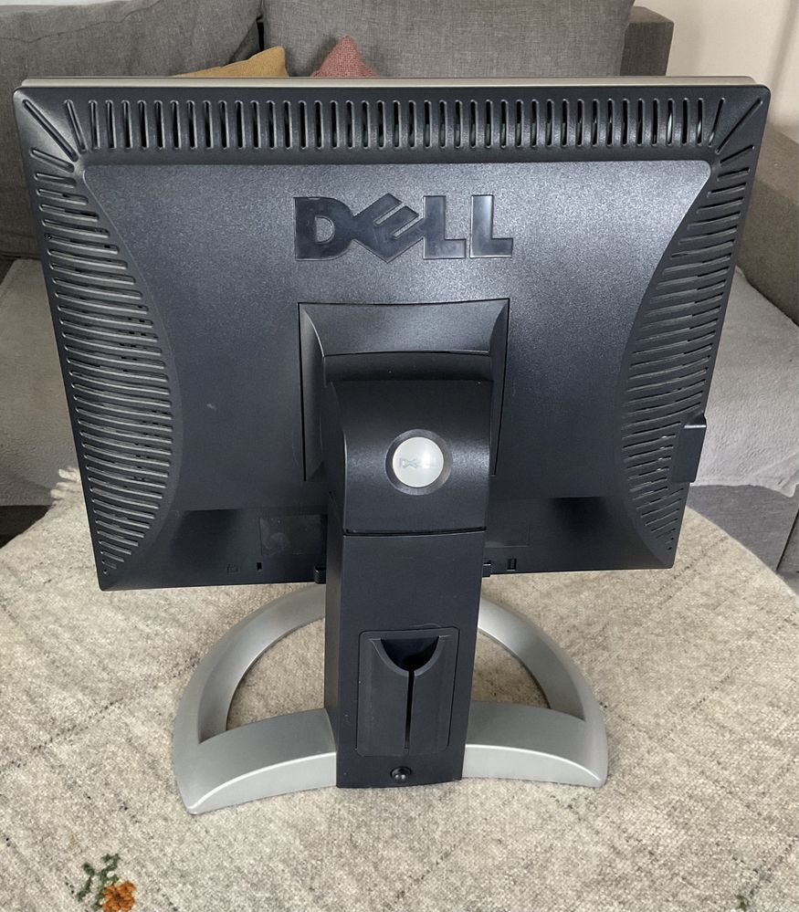 Monitor Dell 19" używany w bardzo dobrym stanie + kabel zasilający