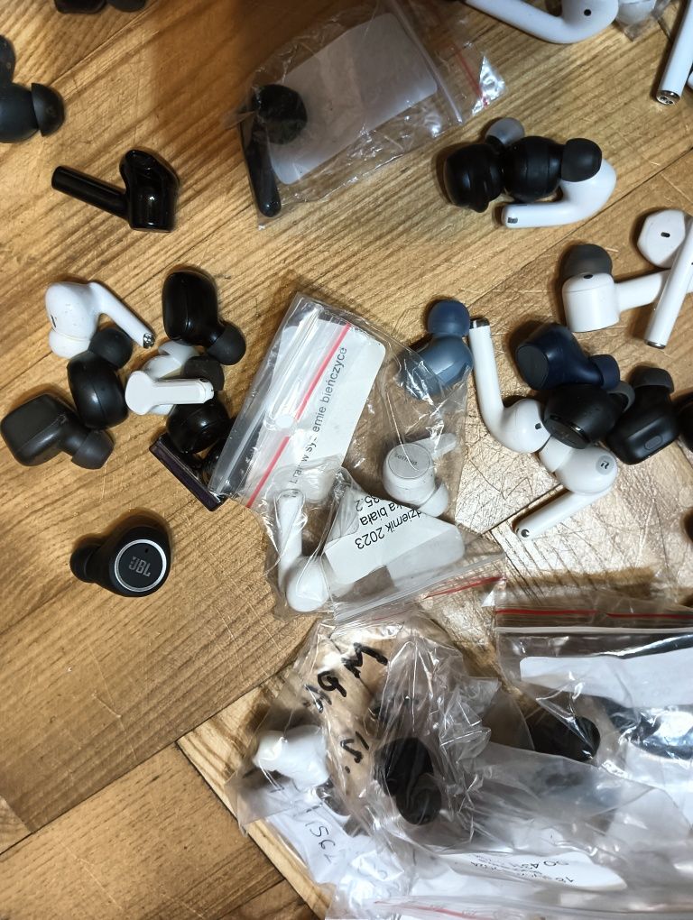 Mix elektroniki słuchawki 80 sztuk