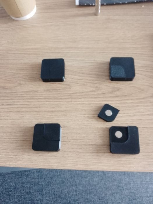 Люк прихованого монтажу на магнітах,пиловідвід