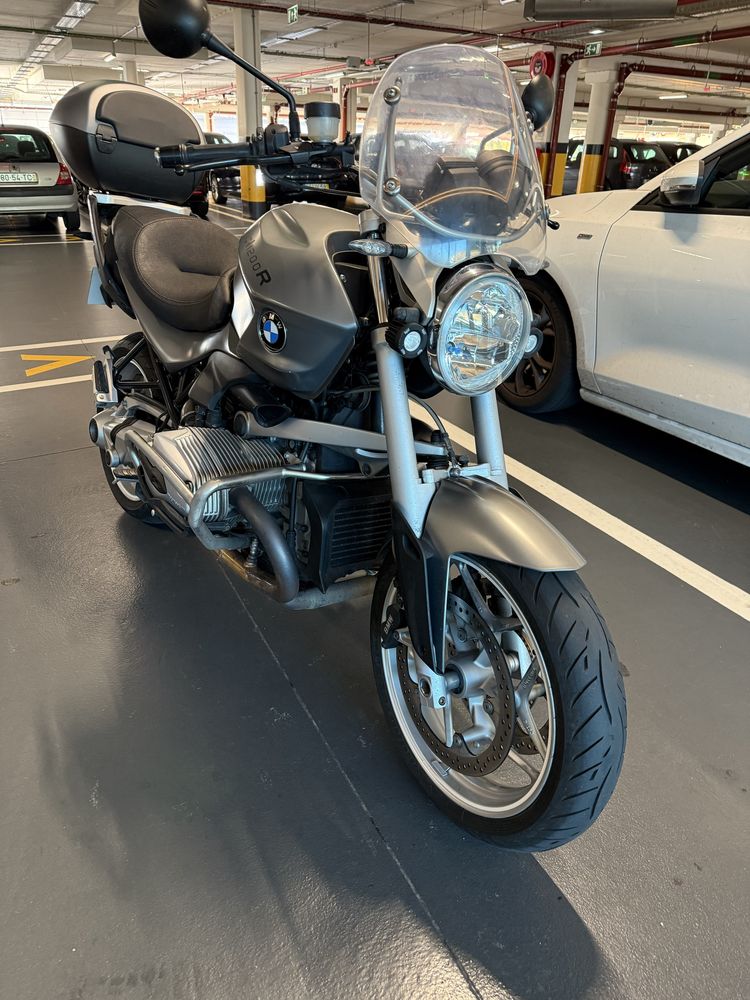 BMW R1200R de 2011 - irrepreensível - poucos km