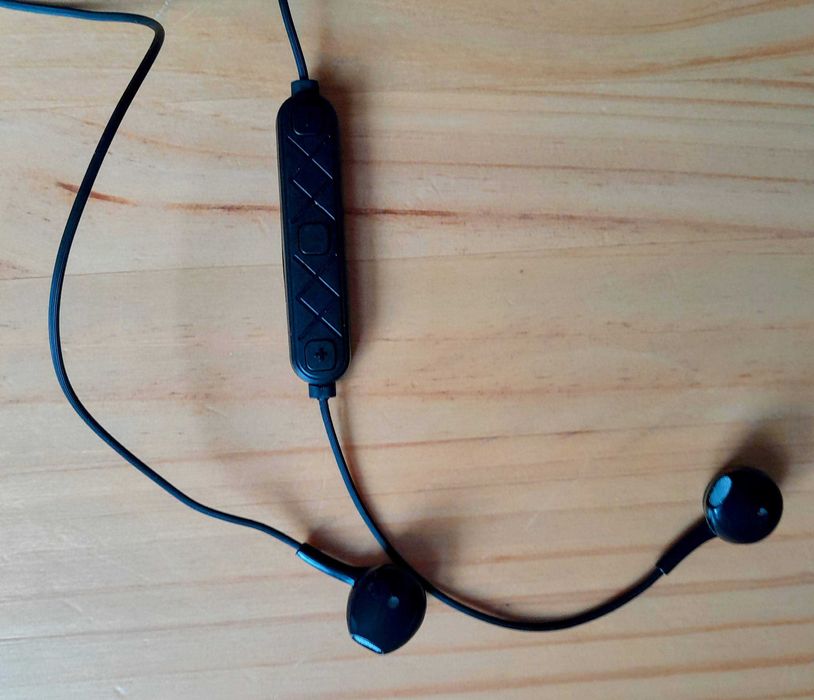Auriculares bluetooth (earphones) para prática de desporto