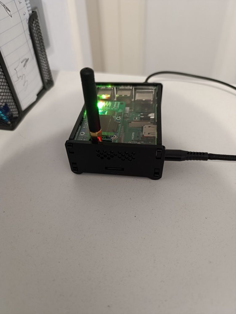 Sprzedam nowy hotspot DMR c4fm