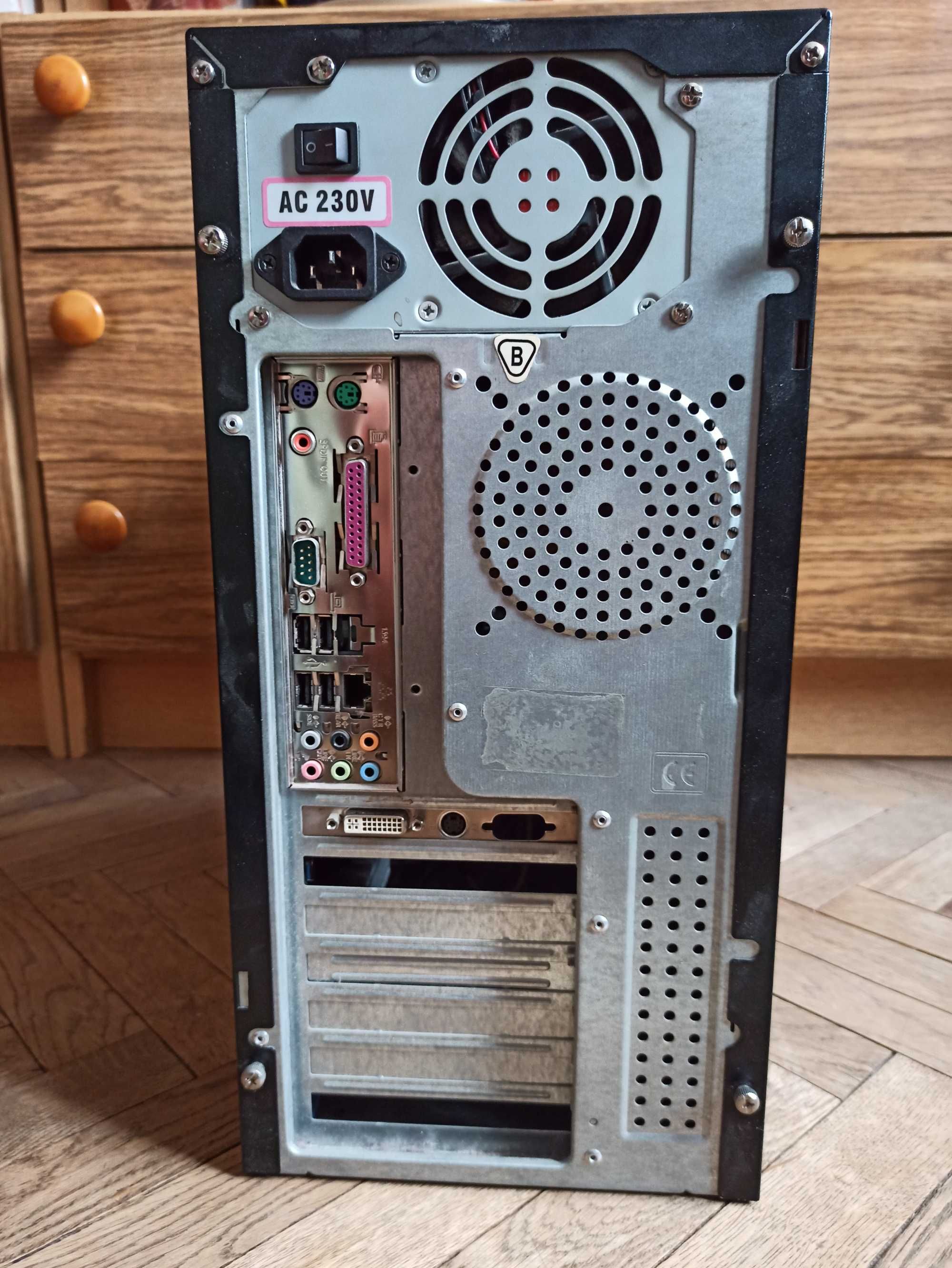 Sprawny Komputer Athlon 64 X2 4400+, 2 GB Ram, GF6200, M52L-S3, 400W