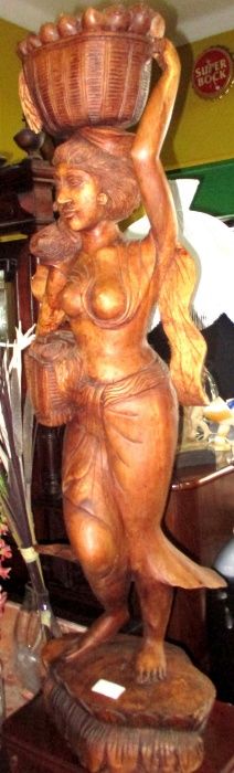 Escultura madeira artesanal - Maciça / grande (ver fotos)