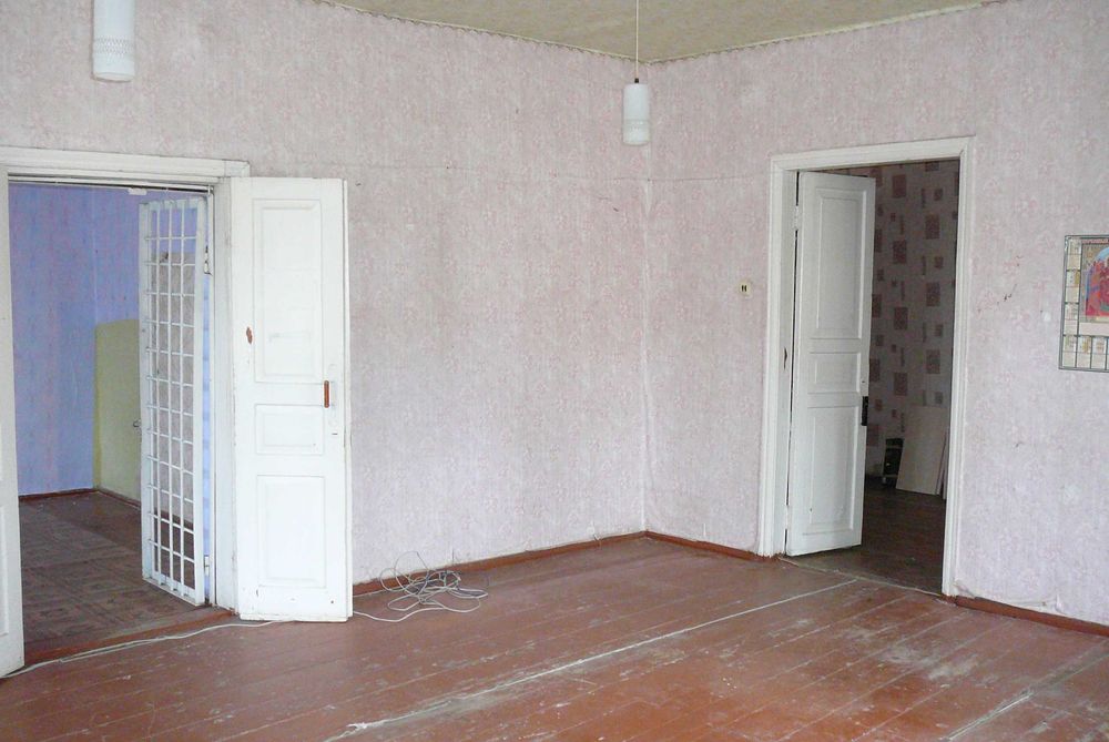 Жилой дом 160кв. с гаражом и своим двором в центре. Обмен на авто.