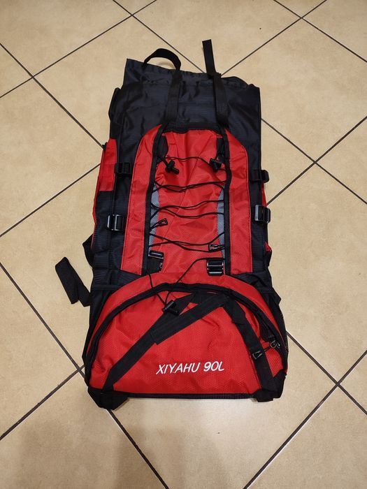 Nowy czerwony plecak turystyczny 90 L pojemny