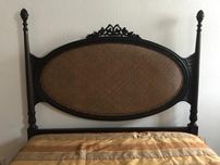 Cama de casal madeira estilo antigo/clássico