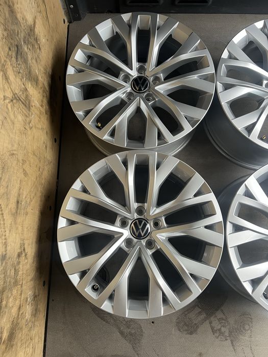 Оригінальні диски Volkswagen 5 112 R18 Touareg Tiguan Phaeton Q7 Q5